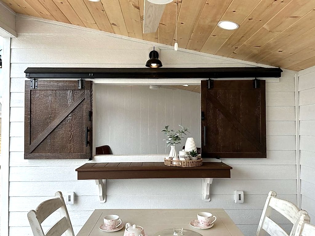 Porch area 1