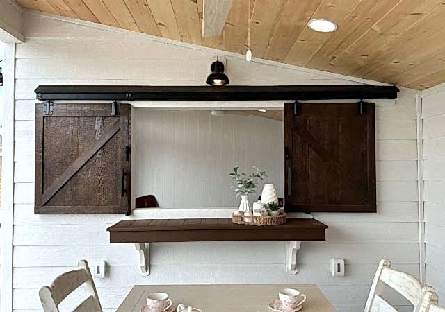 Porch area 1