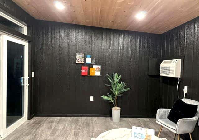 Interior 2