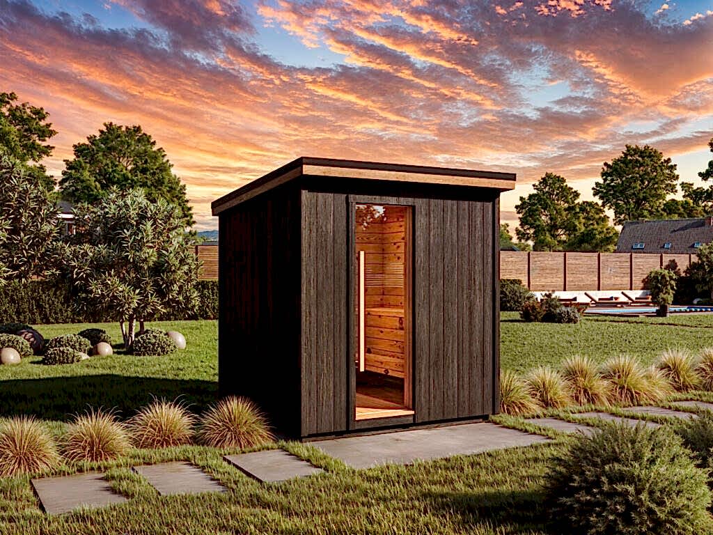 Sauna with overhang